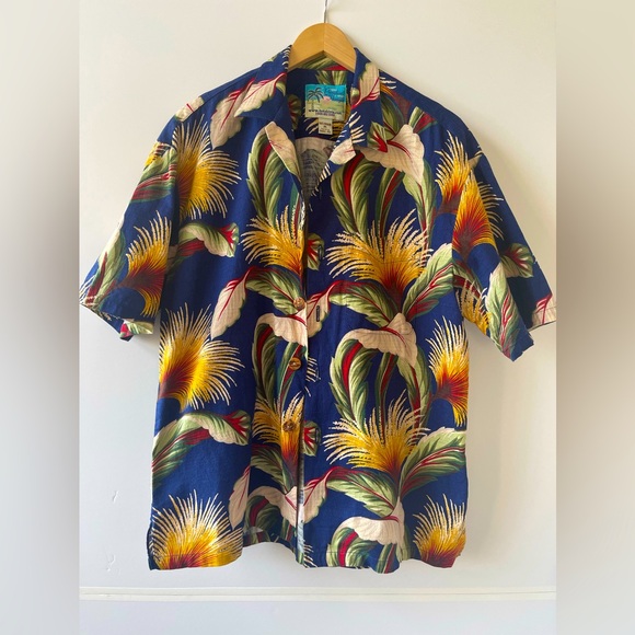 Paradise on a Hanger Hawaiian Men’s Shirt - Picture 1 of 6